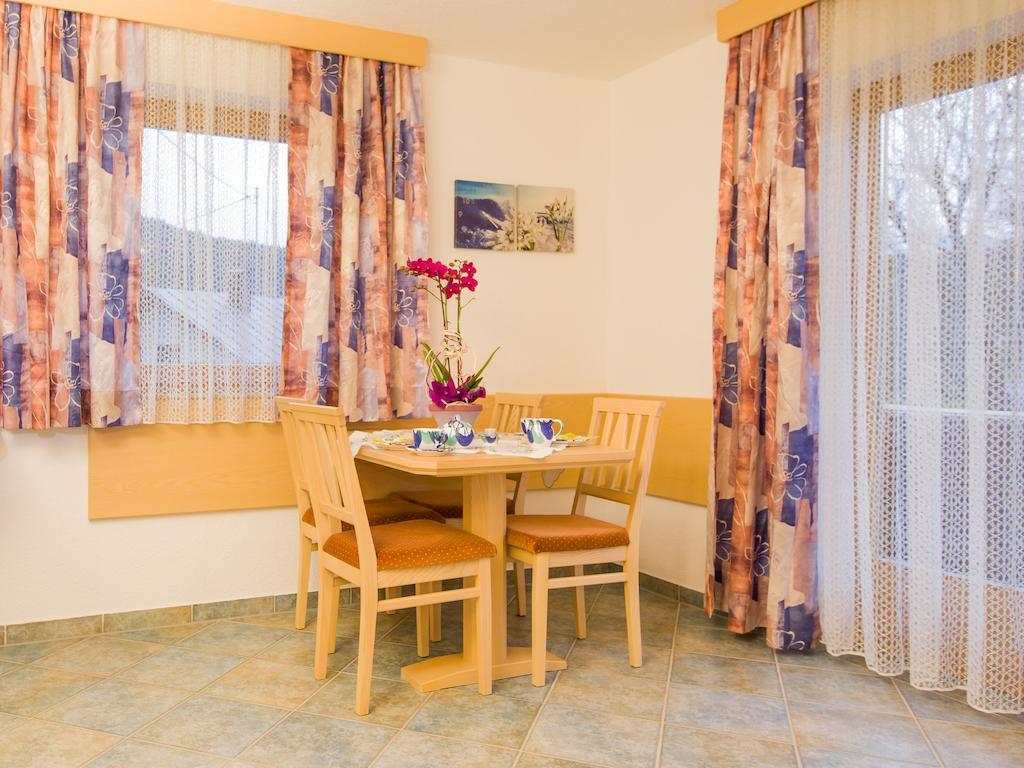 Haus Bergkristall Leutasch Room photo